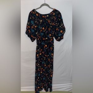 Black floral print puff sleeve dress
